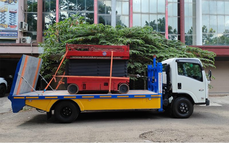 Sewa Mantall Scissor Lift 14 Meter Ke Project Astra Daihatsu MM2100